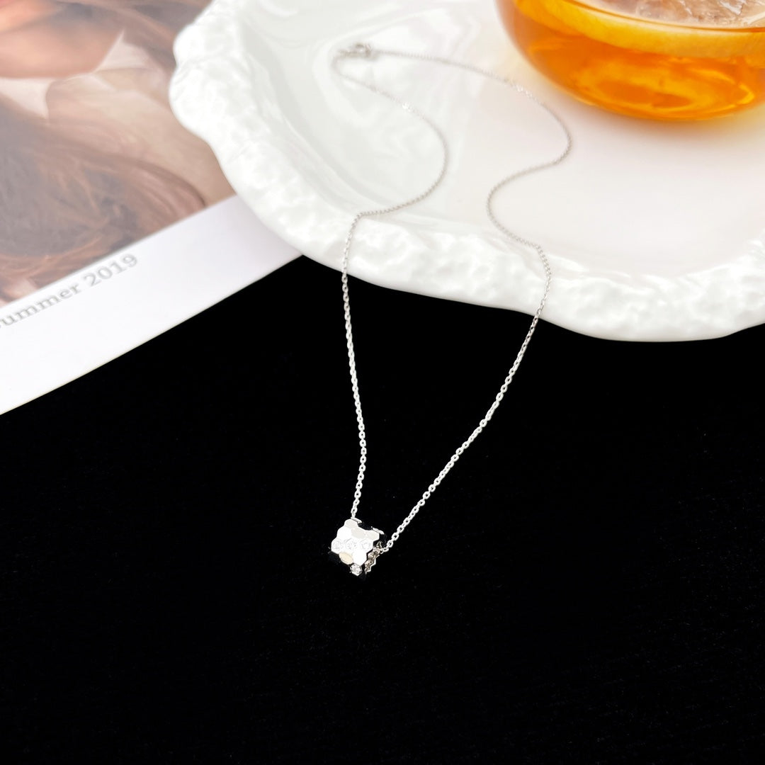 Chaumet Bee Mini Pendant Diamond Necklace